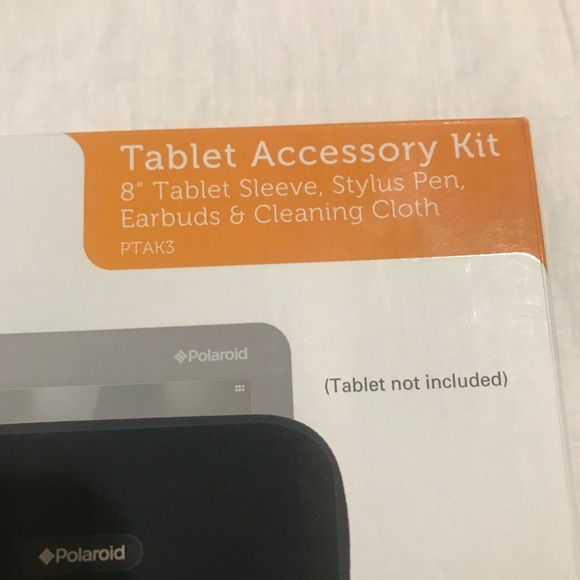 New POLAROID 4 Piece Tablet Accessory - Picture 3 of 3